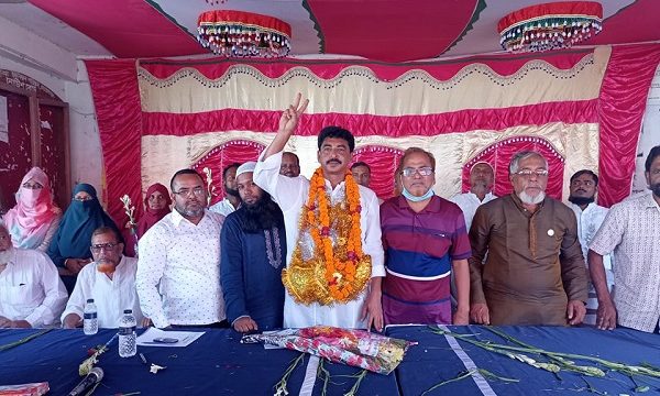 মোরেলগঞ্জে বহরবুনিয়ায় নবনির্বাচিত চেয়ারম্যানকে গন সংবর্ধনা