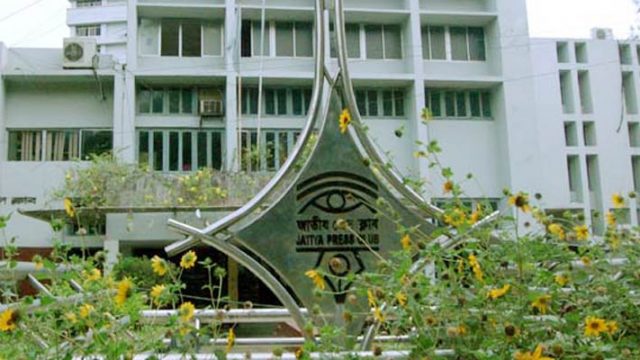 প্রেস ক্লাবে রাজনৈতিক সমাবেশ ও কর্মসূচি বন্ধ