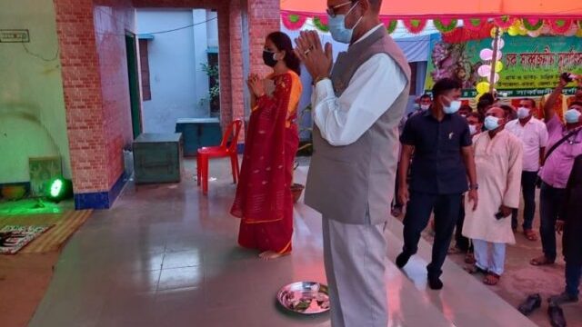 খুলনাস্থ ভারতীয় সহকারী হাই কমিশনারের বিভিন্ন মন্দির পরিদর্শন