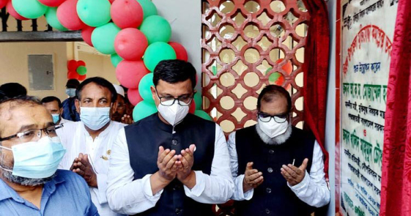 বীর মুক্তিযোদ্ধারা বিনামূল্যে চিকিৎসা পাচ্ছেন