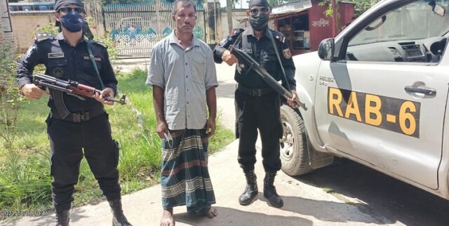 মাগুরায় ইয়াবা ও টাকাসহ গ্রেফতার ১