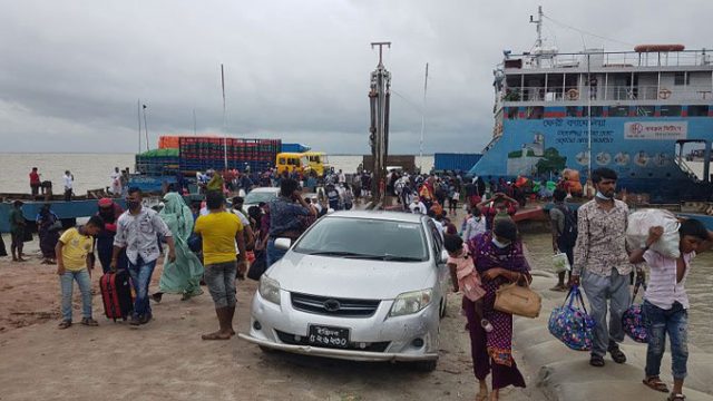 ৪৭ দিন পর শিমুলিয়া-বাংলাবাজারে ফেরি চলাচল শুরু