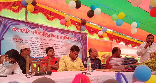 মোল্লাহাটে এসএসসি পরীক্ষার্থীদের বিদায়ী সংবর্ধনা অনুষ্ঠিত