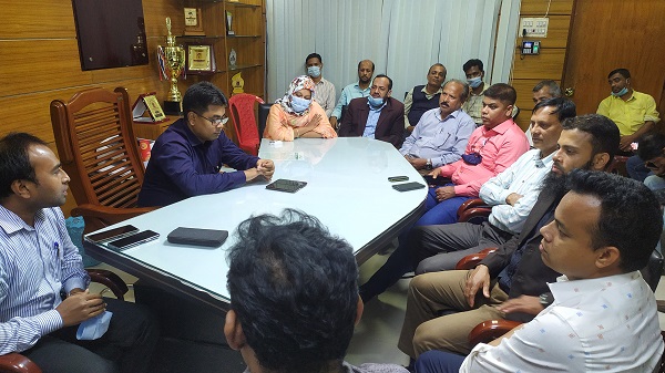 ডুমুরিয়ায় সহকারী কমিশনার ভূমি মনিরুজ্জামানের বিদায় সংবর্ধনা অনুষ্ঠিত