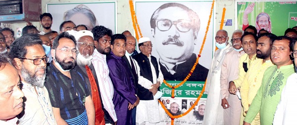 নগর ও জেলা স্বেচ্ছাসেবক লীগের নেতৃত্ব নির্বাচিত হওয়ায় বঙ্গবন্ধু প্রতিকৃতিতে মাল্যদান ও দোয়া মাহফিল