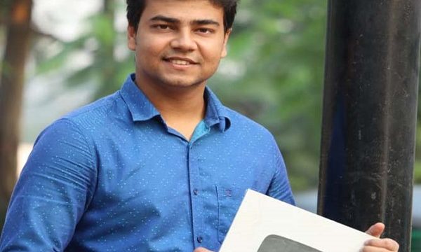 সিলভার প্লে-বাটন পেলেন তালার কাজী নাবিল হাসান