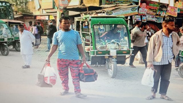 পরিবহন ধর্মঘট: বিকল্প বাহনও থামিয়ে দিচ্ছে শ্রমিকরা
