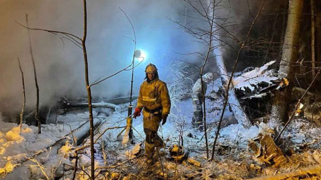 সাইবেরিয়ায় কার্গো বিমান বিধ্বস্ত, নিহত ৯