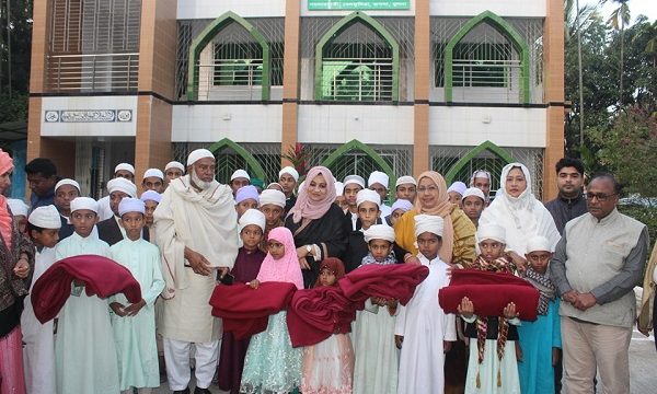 বই মানুষকে সত্য,ন্যায় ও আদর্শের দিকে ধাবিত করে : সারমিন সালাম