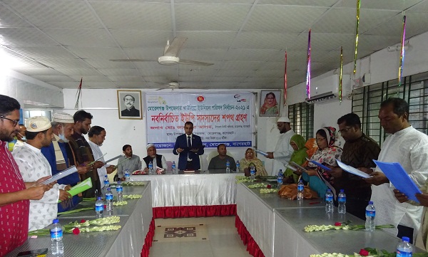খাউলিয়ায় ইউনিয়ন: মোরেলগঞ্জে নবনির্বাচিত চেয়ারম্যানসহ ১২ ইউপি সদস্যদের শপথ