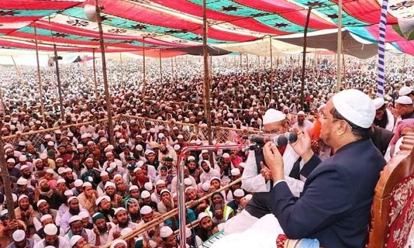 লক্ষ লক্ষ মুসল্লির কান্নার ধ্বনিতে শেষ হলো চরমোনাই মাহফিল