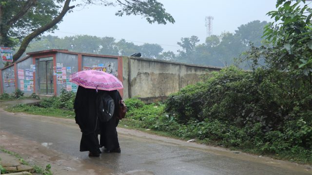 গুঁড়ি গুঁড়ি বৃষ্টি, বাড়বে শীত