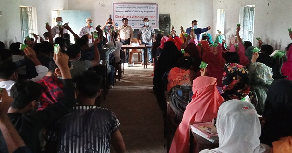 তালায় বিদ্যালয়ের শিক্ষার্থীদের স্বাস্থ্যসেবায় কাজ করছে ওয়াশ প্রকল্প