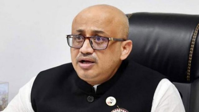 প্রতিমন্ত্রী মুরাদকে পদত্যাগের নির্দেশ