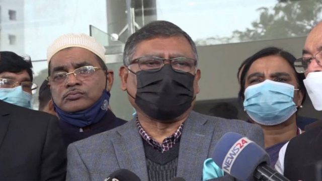 প্রবাসীদের এ মুহূর্তে দেশে না আসাই ভালো : স্বাস্থ্যমন্ত্রী