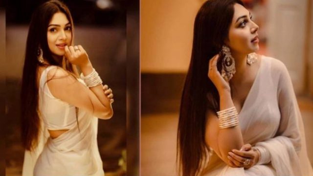 ফিনফিনে শাড়িতে প্রভা