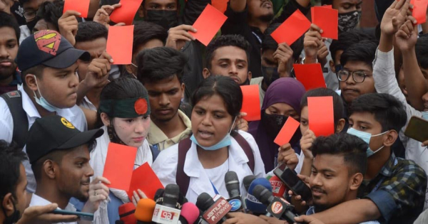 রবিবার ব্যঙ্গচিত্র প্রদর্শন করবে শিক্ষার্থীরা