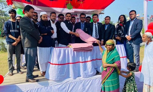 বাংলাদেশ ছাত্রলীগের প্রতিষ্ঠাবার্ষিকী উপলক্ষে খুকৃবি ছাত্রলীগের শীতবস্ত্র ও শিক্ষা উপকরণ বিতরণ