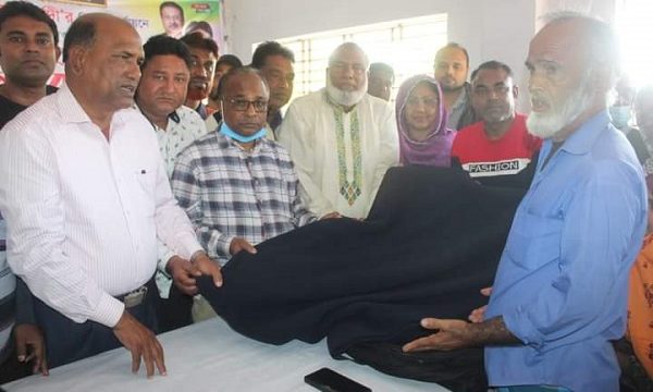 বিত্তবানদের শীতার্ত মানুষের পাশে দাঁড়ানোর আহ্বান : সালাম মূর্শেদী এমপি