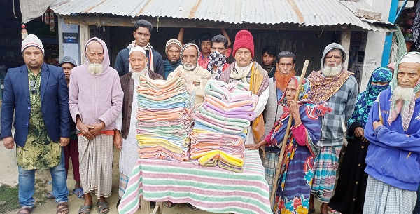 মোড়েলগঞ্জে অসহায় দুস্থদের মাঝে শীতবস্ত্র বিতরণ