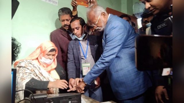 গোলযোগ হয়নি, ভেতরে ইঞ্জিনিয়ারিং হল কি না দেখতে হবে: তৈমুর