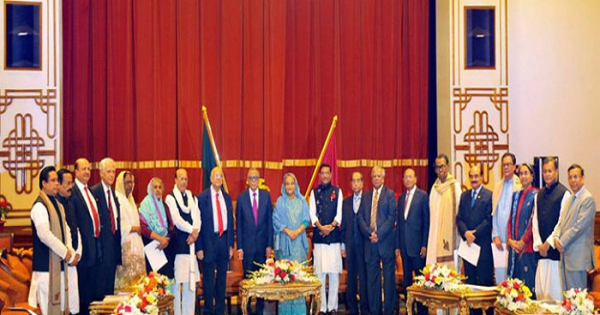 শেখ হাসিনার নেতৃত্বে রাষ্ট্রপতির সংলাপে যাচ্ছে আওয়ামী লীগ