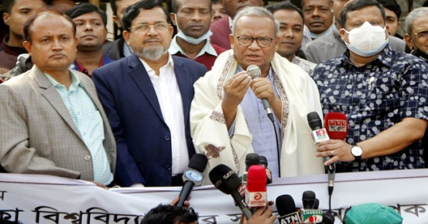 সরকারের সিংহাসন টলোমলো করছে: রিজভী