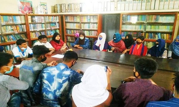 তালায় পাঠক ফোরামের আলোচনা সভা