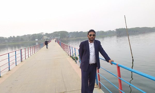 ঝাঁপা বাওড় ও ভাসমান সেতু, পানির ওপর ভাসছে