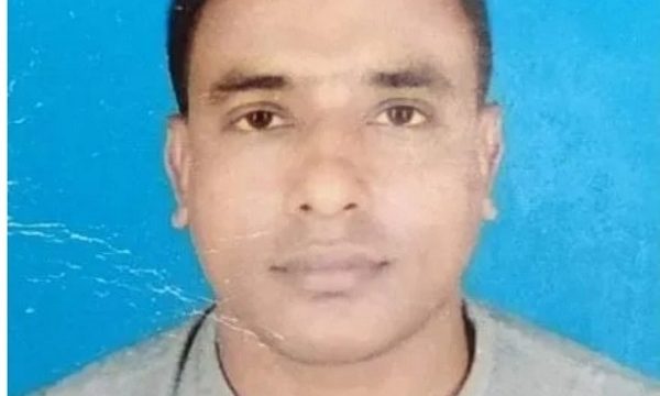 ডুমুরিয়ায় দুর্বৃত্তরা কুপিয়ে মুদি ব্যবসায়ীকে গুরুত্বর জখম করেছে