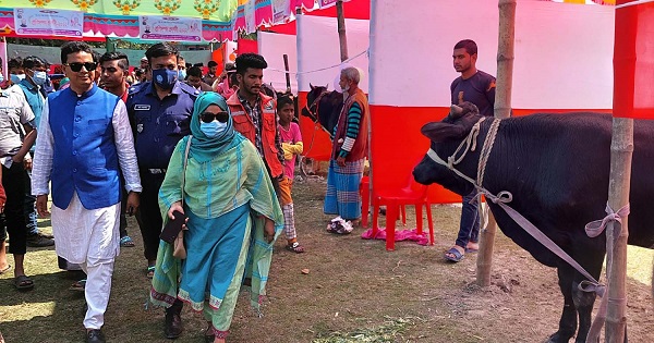 পিরোজপুরের কাউখালীতে প্রাণিসম্পদ প্রদর্শণী অনুষ্ঠিত