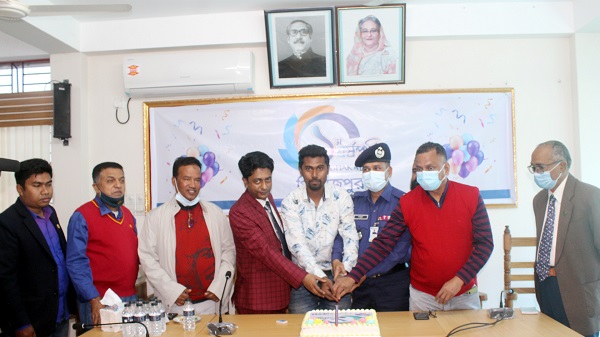 ঢাকা পোষ্ট অল্প সময়েই পাঠকের মন জয় করেছে