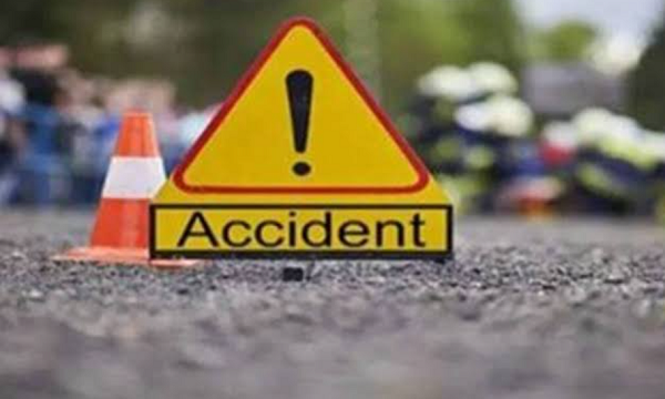 মাগুরায় মাইক্রোবাস চাপায় নিহত ১