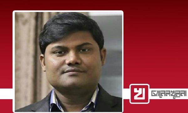 “বিএনপির হাতে হারিকেন, দেখে হাসে জনগণ”