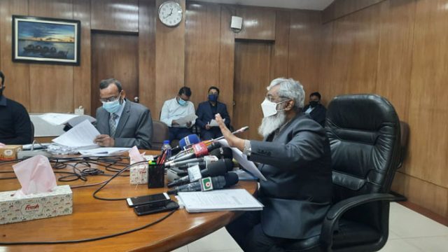 বিদেশ যেতে প্রবাসী কল্যাণ ব্যাংক থেকে ঋণ নেওয়ার পরামর্শ প্রধানমন্ত্রীর