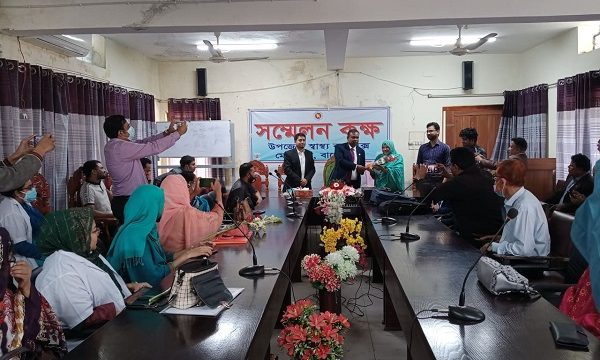 মোল্লাহাটে নতুন ইউএইচএফপিও সহ ৯জন চিকিৎসকের যোগদান ও বরণ অনুষ্ঠিত