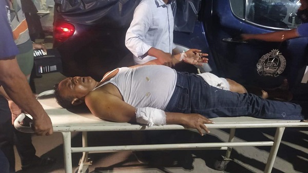 বাগেরহাটে হত্যা মামলার আসামির হামলায় পুলিশের এসআই গুরুতর আহত