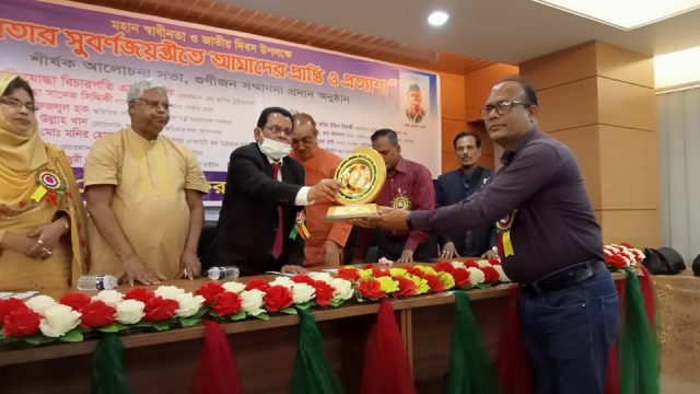 সমাজসেবায় বিশেষ অবদানের জন্য এ্যাওয়ার্ড পেয়েছেন ইন্দ্রজীৎ দাশ বাপী