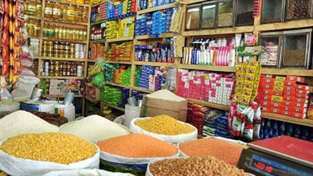 ডুমুরিয়ায় বাজারে ‘পাগলা ঘোড়া’: নাগালের বাইরে সব ধরনের পণ্যের দাম