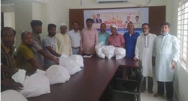 রোটারি ক্লাব অব খুলনা মহানগর এর উদ্যোগে ঈদ উপহার বিতরণ