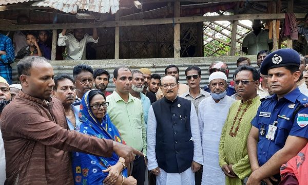 মোরেলগঞ্জে ভারত ফেরত যুবকের ইসলাম অবমাননা শাস্তির দাবিতে বিক্ষোভ হামলা ভাংচুর, আটক ১২