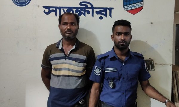 তালায় ৫০ হাজার জাল টাকাসহ একজন আটক