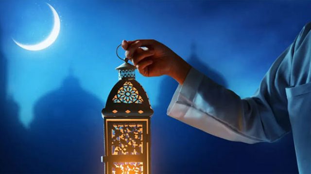 চাঁদ দেখা গেছে, কাল থেকে রোজা শুরু