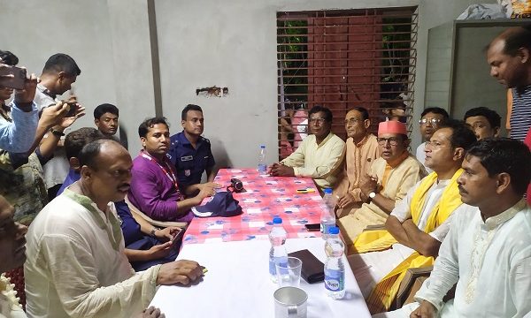 চিতলমারীতে লাখো ভক্ত-দর্শনার্থীদের পদচারণায় মুখরিত অশ্বিনী সেবাশ্রম