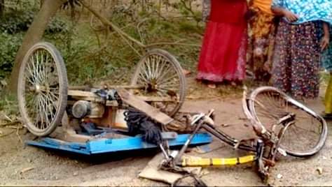 শার্শায় ট্রাকের ধাক্কায় ভ‍্যান ১ যাত্রী নিহত