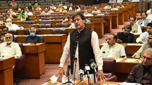 ইমরান খানের ওপর অনাস্থা প্রস্তাব খারিজ