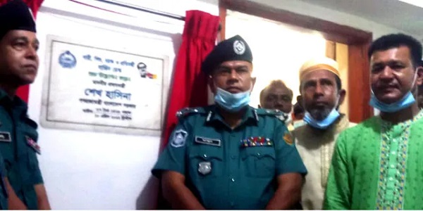 খানজাহান আলী থানায় নারী,শিশু, বয়স্ক ও প্রতিবন্ধী সার্ভিস ডেস্ক ও গৃহ হস্তান্তর