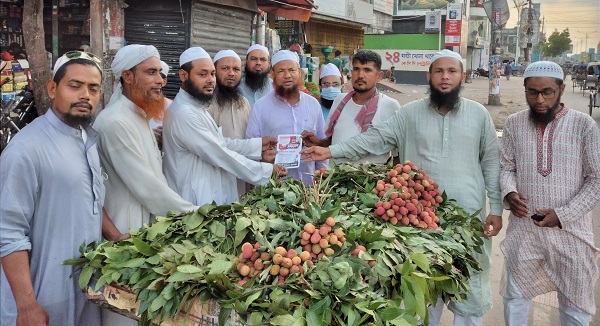 খুলনা বিভাগীয় সমাবেশ সফলের লক্ষ্যে নগরীতে প্রচারপত্র বিলি