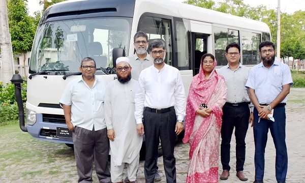 খুবি শিক্ষকদের ব্যতিক্রমধর্মী উদ্যোগ