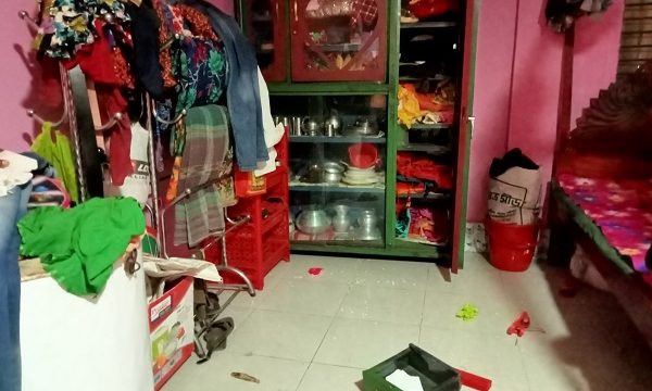 ধতালায় দুটি মোটরসাইকেল, ১০ ভরি স্বর্ণালঙ্কার ও নগদ টাকা চুরি